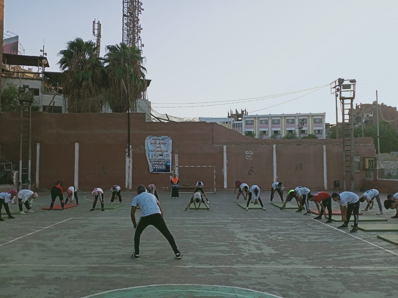 نسور اللياقة البدنية بأسيوط يواصلون تدريباتهم من نادي الشبان المسلمين 