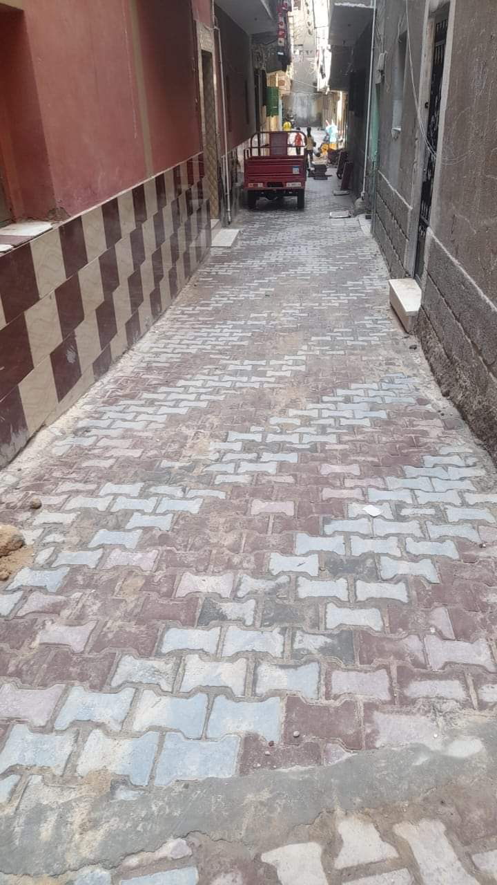 محافظ أسيوط إعادة تأهيل الشوارع الضيقة بحي شرق بتركيب الانترلوك