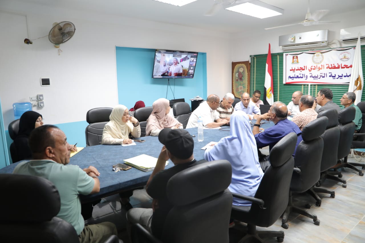 وكيل التعليم بالوادي الجديد نهدف لتقديم خدمة تعليمية متميزة لجميع طلاب المحافظة