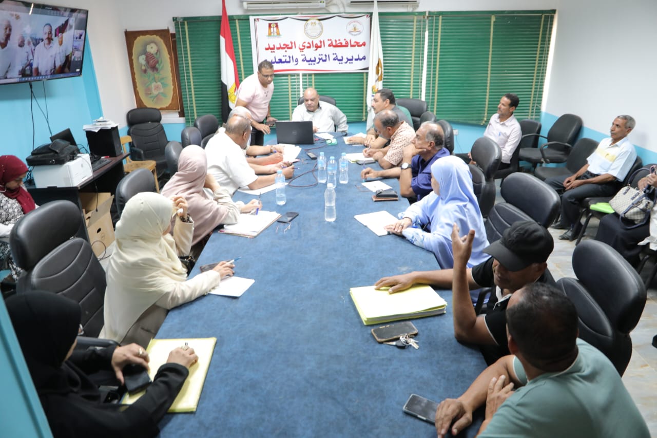 وكيل التعليم بالوادي الجديد نهدف لتقديم خدمة تعليمية متميزة لجميع طلاب المحافظة