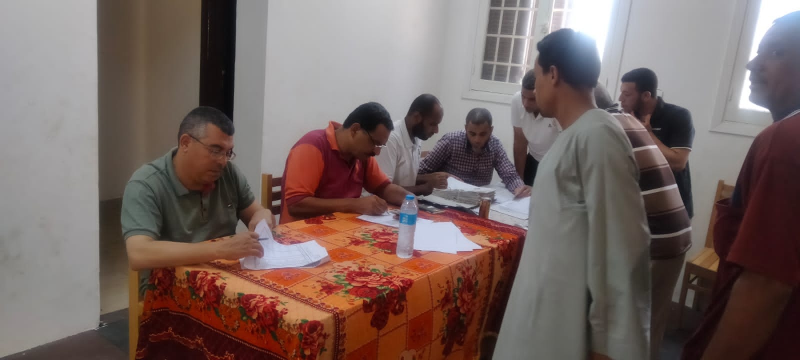 قطار الجمعيات العمومية بمنفلوط يصل مركز شباب بنى شقير