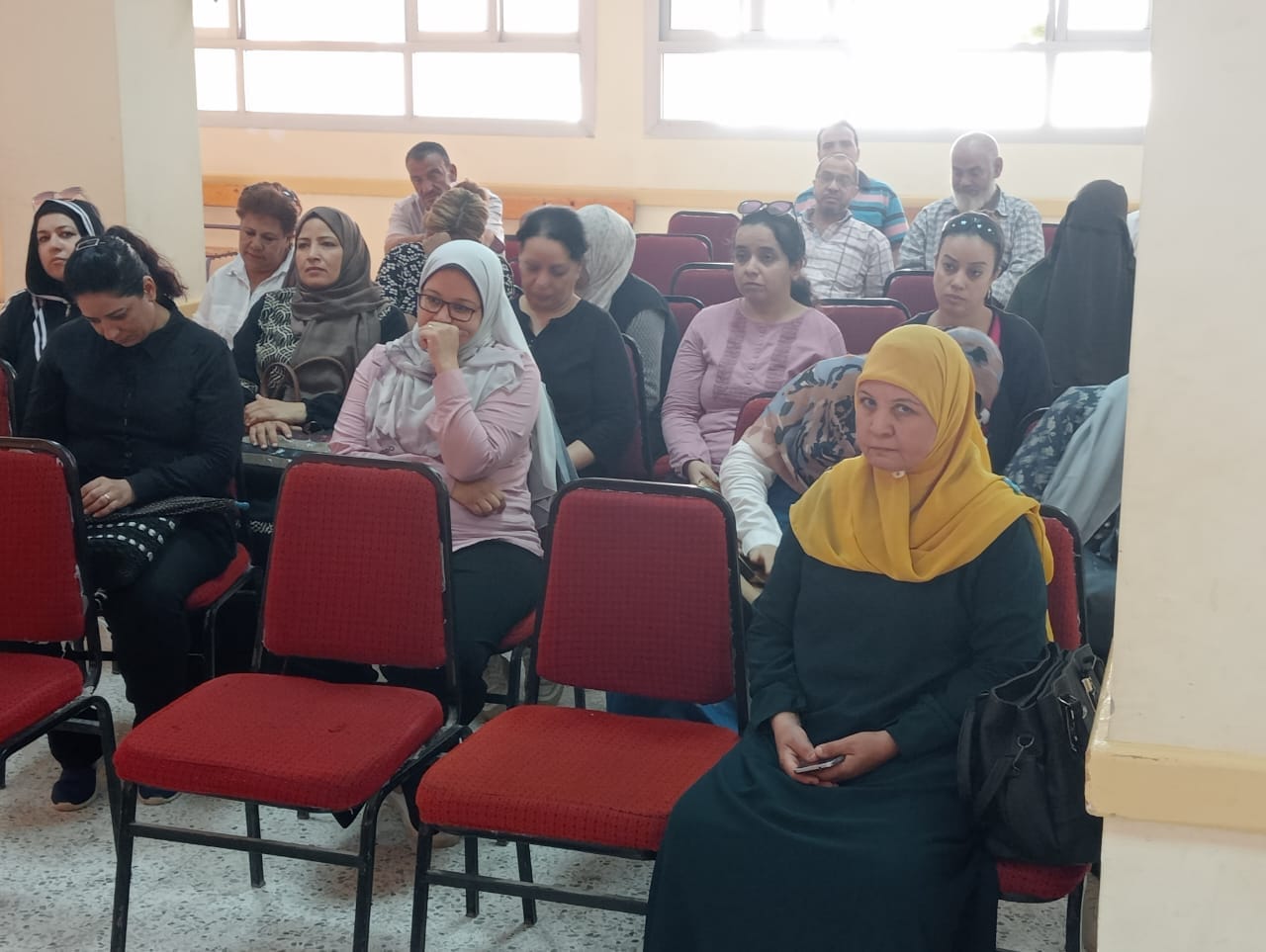 ثقافة اسيوط الجديدة توجه النصائح حول تنظيم الاسرة وأضرار الزواج المبكر والختان 