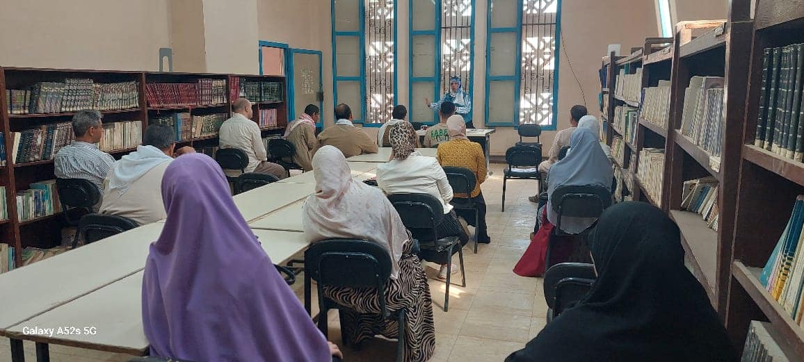 نقص المناعة البشري محاضرة تثقيف صحي بمكتبة صلاح شريت بريفا