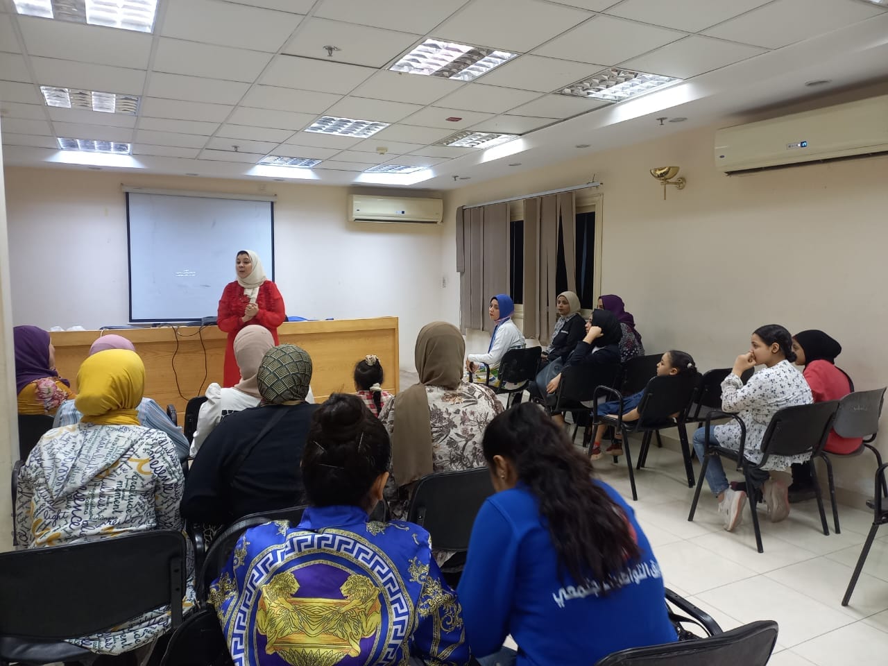 قصر ثقافة اسيوط يلقي الضوء على قضايا المرأة 