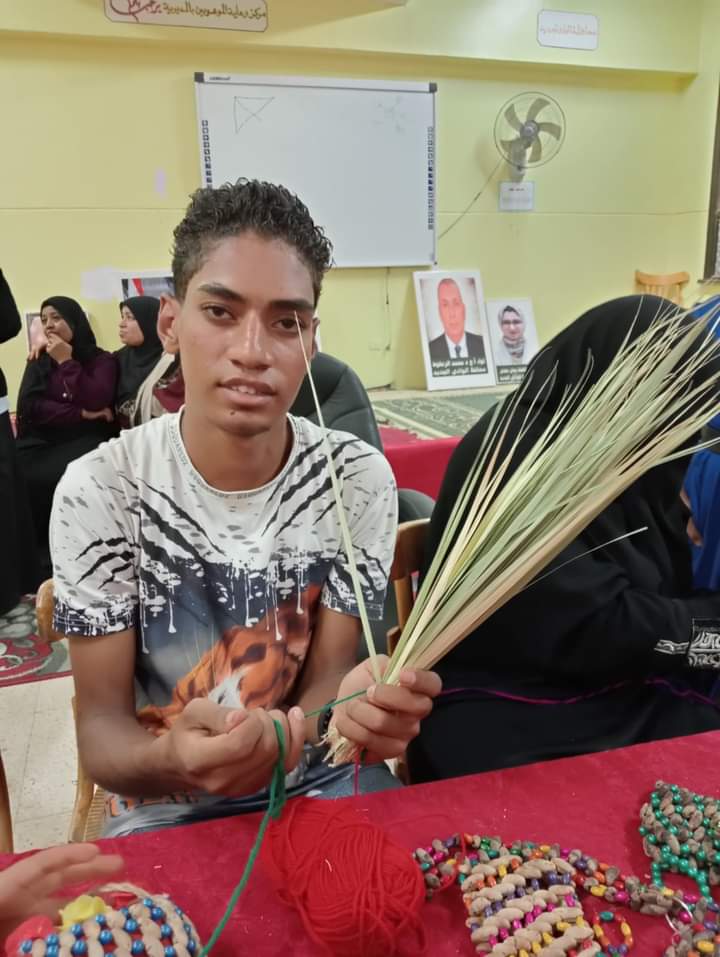 تعليم الوادى الجديد ورشة عمل للموهوبين بعنوان على نوى بلحك انا ناوى