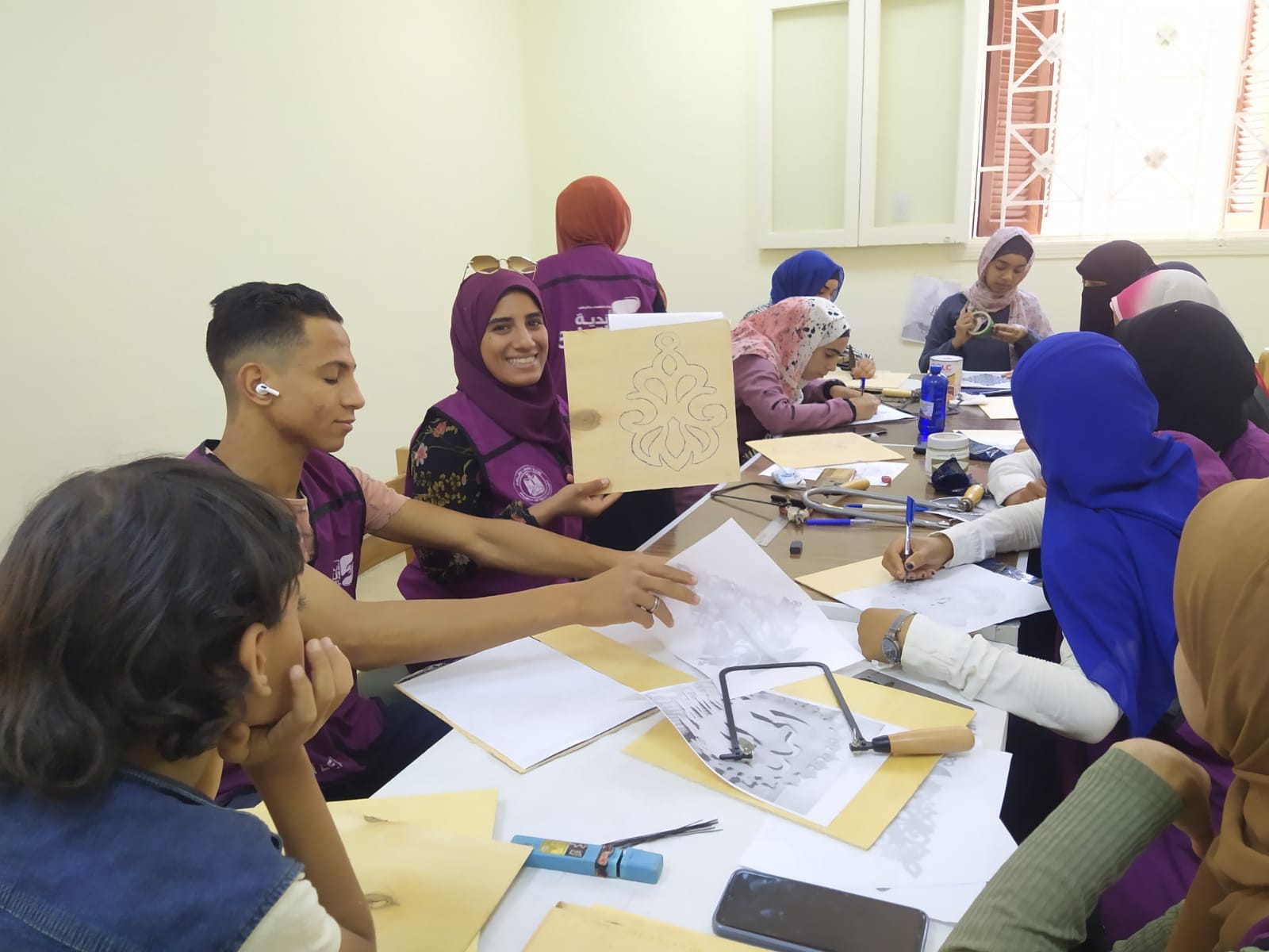 مركز شباب كوم بوها ينظم ورشه لتعلم الاركيت ضمن مبادرة صيف شبابنا