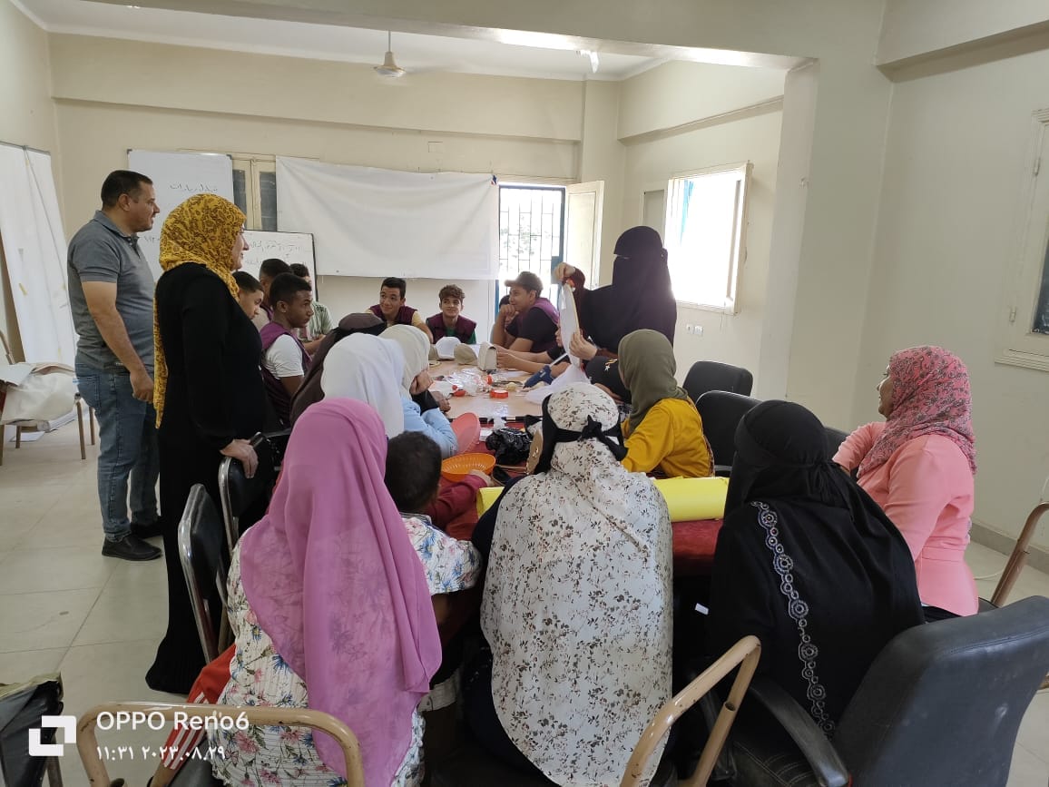 أندية الفتاة والتطوع بمركز دير الجنادلة تنظم ورشة أعمال الأشغال الفنيه والتطريز