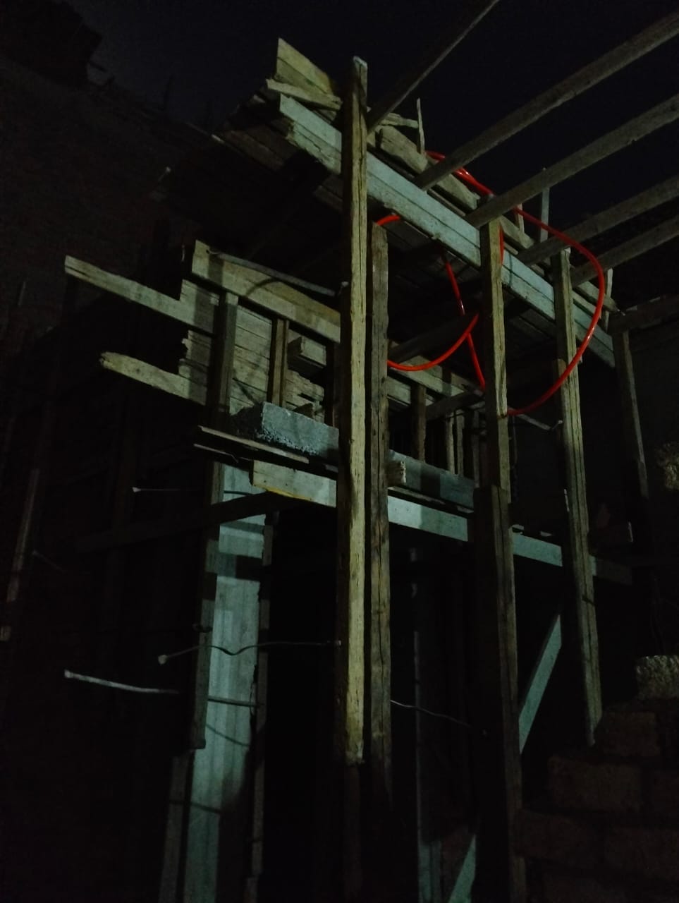 عمليات محافظة اسيوط تتلقي بلاغ ضد مخالف لقانون البناء وازالة فورية للمخالفة