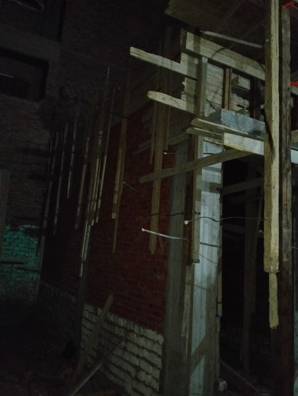 عمليات محافظة اسيوط تتلقي بلاغ ضد مخالف لقانون البناء وازالة فورية للمخالفة