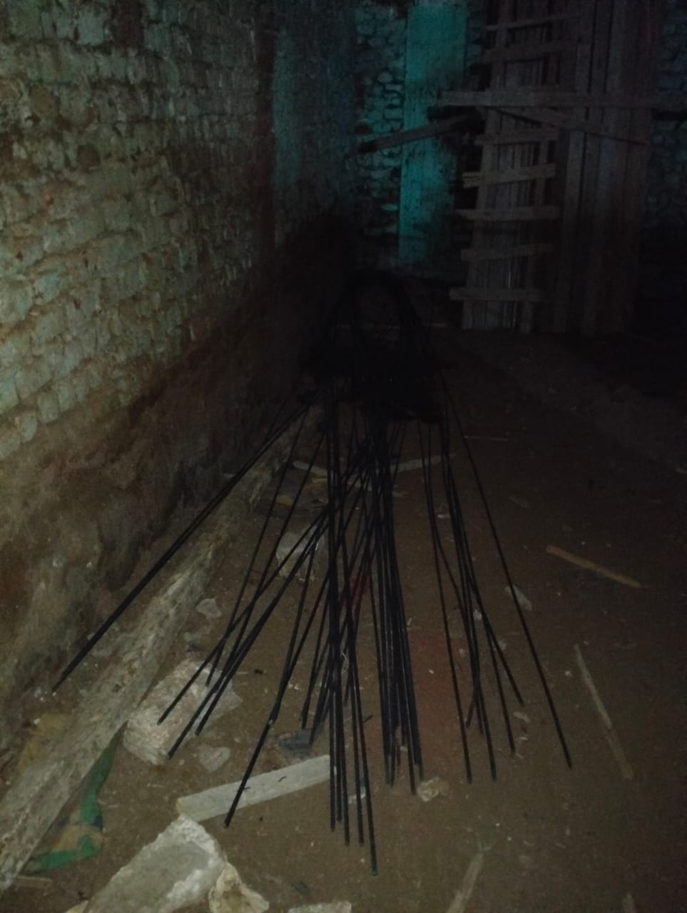 عمليات محافظة اسيوط تتلقي بلاغ ضد مخالف لقانون البناء وازالة فورية للمخالفة