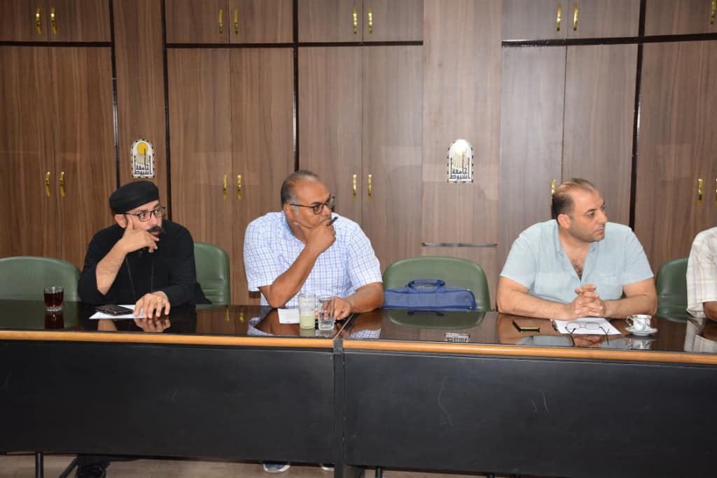 اللجنة المركزية لأخلاقيات البحث العلمي بجامعة أسيوط تعقد اجتماعها الدوري الرابع عشر