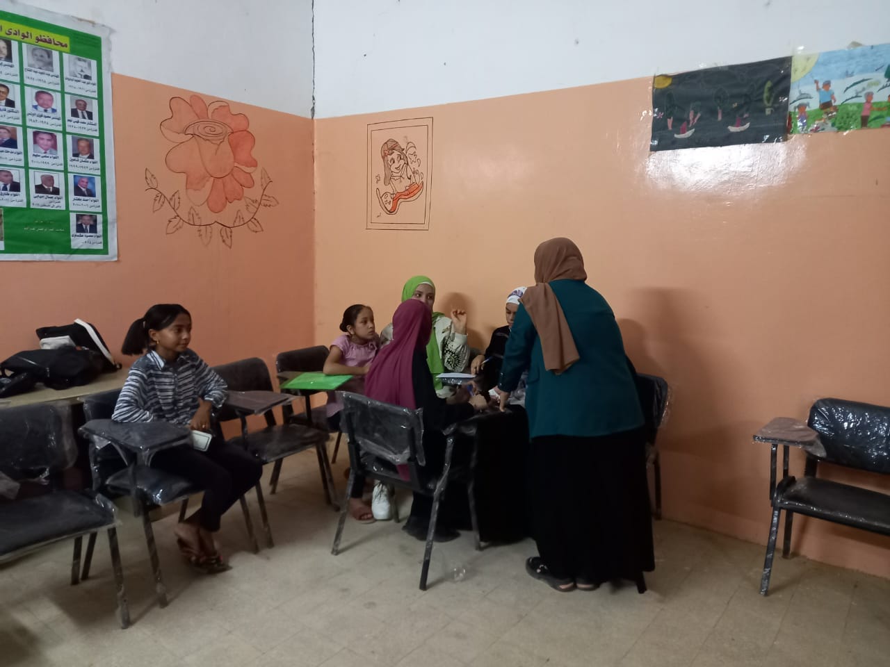 ورشه عمل تفاعلى وفيلم عن الصحة الانجابية وصحة المراهقين بمركز شباب المعصرة