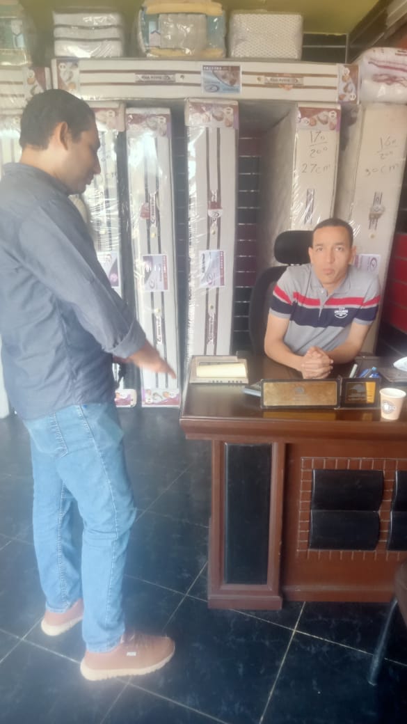 حي شرق أسيوط يستمر حملات المرور على المحلات للتنبيه بأهمية صندوق النظافة