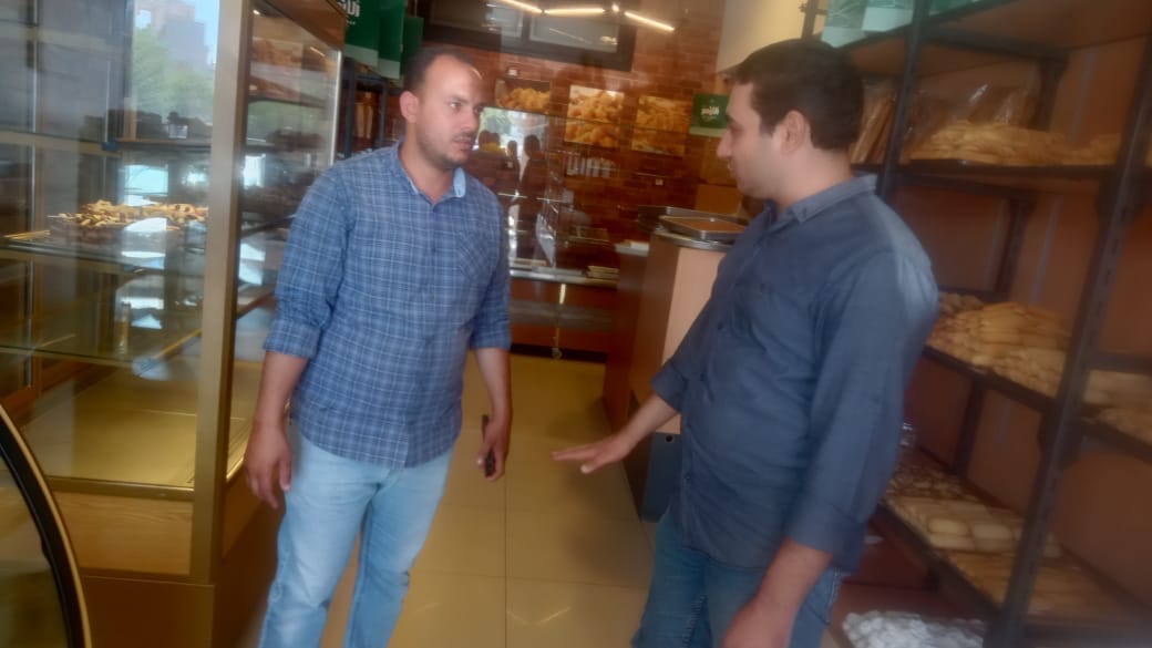 حي شرق أسيوط يستمر حملات المرور على المحلات للتنبيه بأهمية صندوق النظافة