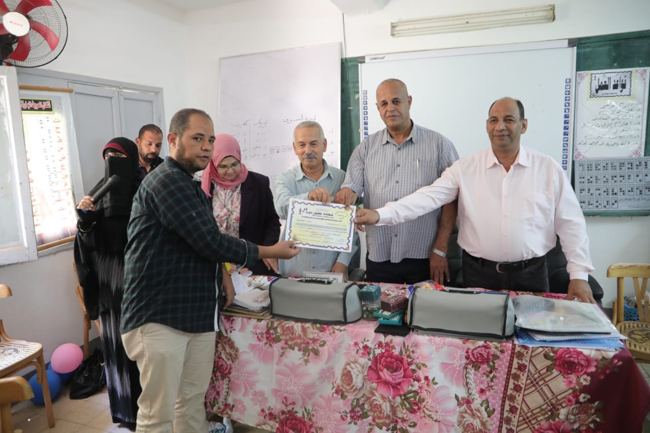 وكيل التعليم بالوادي الجديد ختام فعاليات البرنامج التدريبى للقراءة والكتابة بطريقة برايل