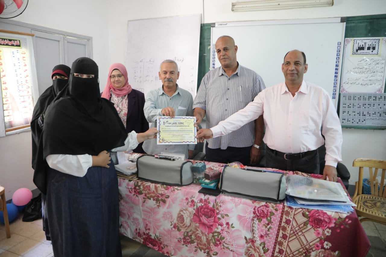 وكيل التعليم بالوادي الجديد ختام فعاليات البرنامج التدريبى للقراءة والكتابة بطريقة برايل