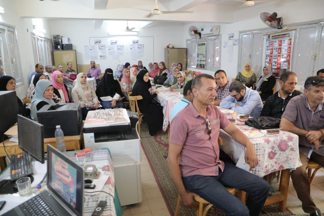 وكيل التعليم بالوادي الجديد ختام فعاليات البرنامج التدريبى للقراءة والكتابة بطريقة برايل