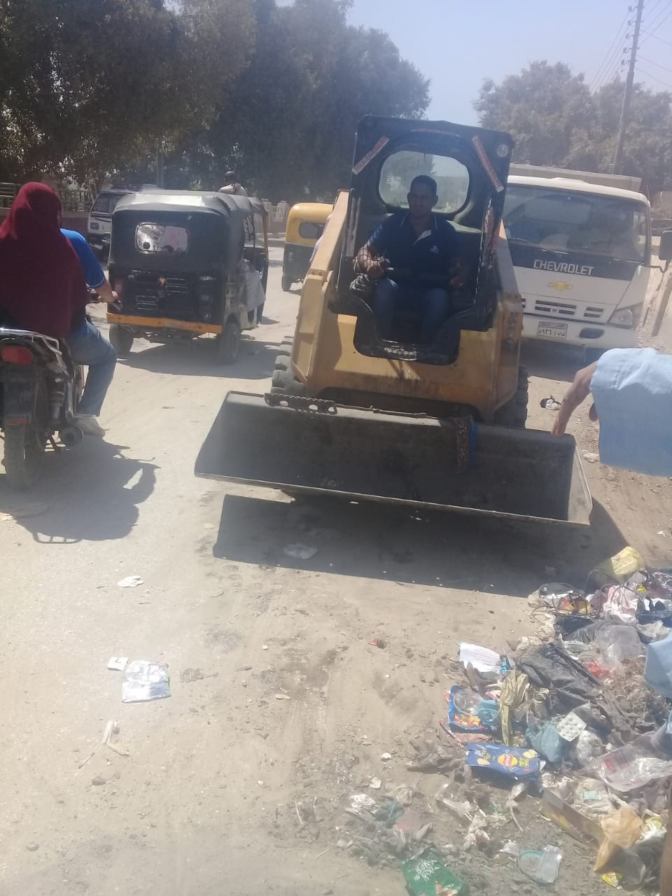 حملة لرفع المخلفات الصلبة من نقاط التجمع ورفع كفاءة شوارع مدينة ديروط