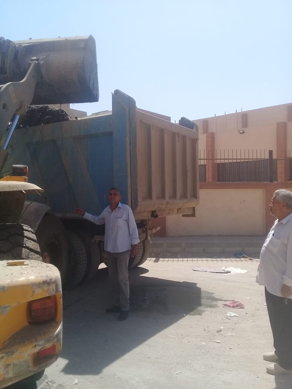 حملة لرفع المخلفات الصلبة من نقاط التجمع ورفع كفاءة شوارع مدينة ديروط