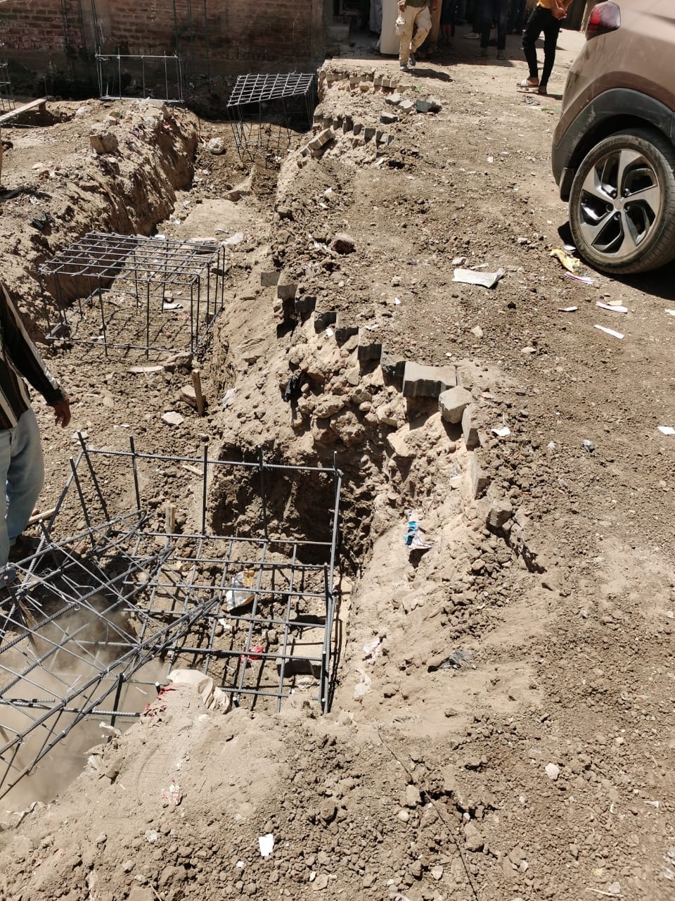 إزالة 7 حالات تعدي على أراضي زراعيه بالوحده المحليه بالقوصية أسيوط 