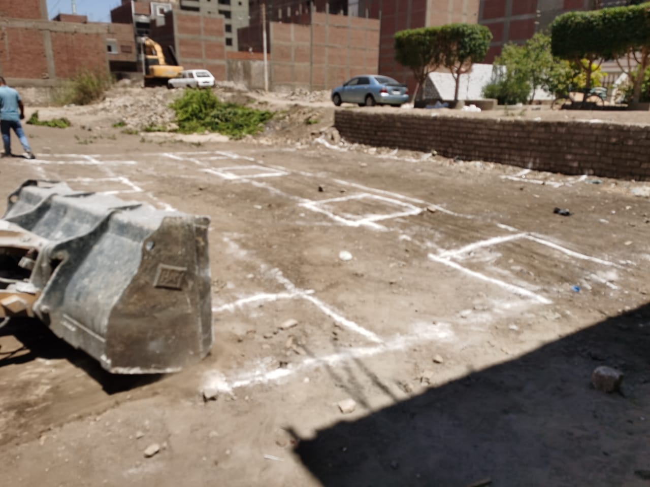 إزالة 7 حالات تعدي على أراضي زراعيه بالوحده المحليه بالقوصية أسيوط 