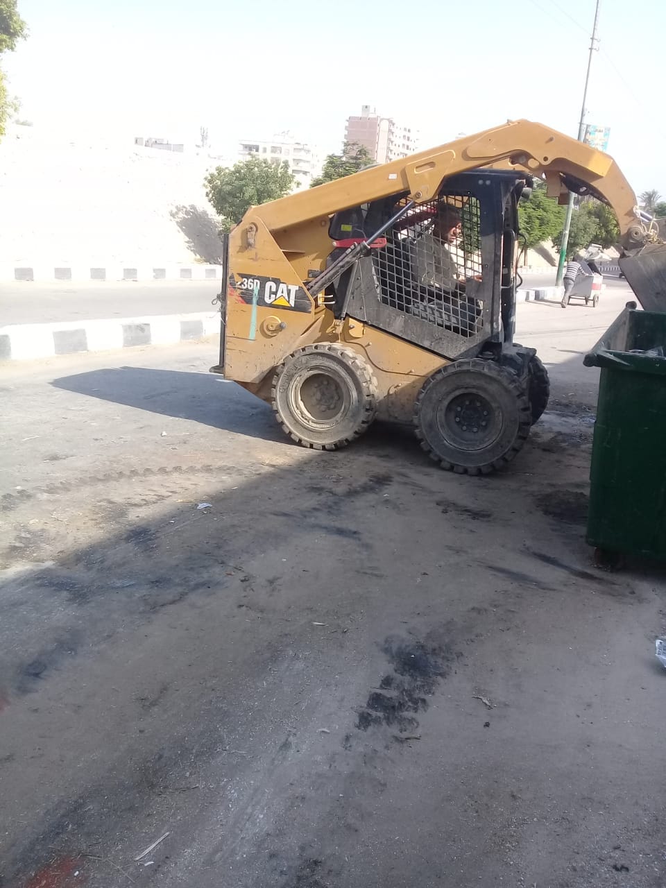 حملة لرفع القمامة والمخلفات من جميع شوارع مدينة ديروط