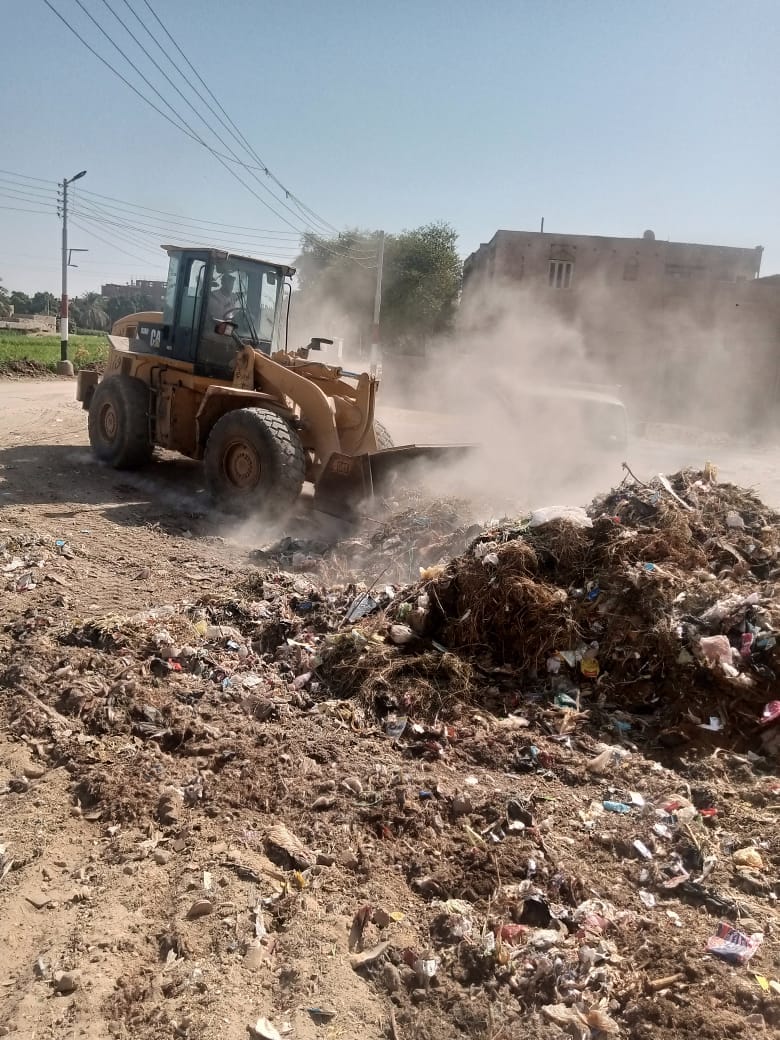  رئيس مركز ومدينة الغنايم يتابع أعمال النظافة بنطاق المدينة والوحدات القروية التابعة 