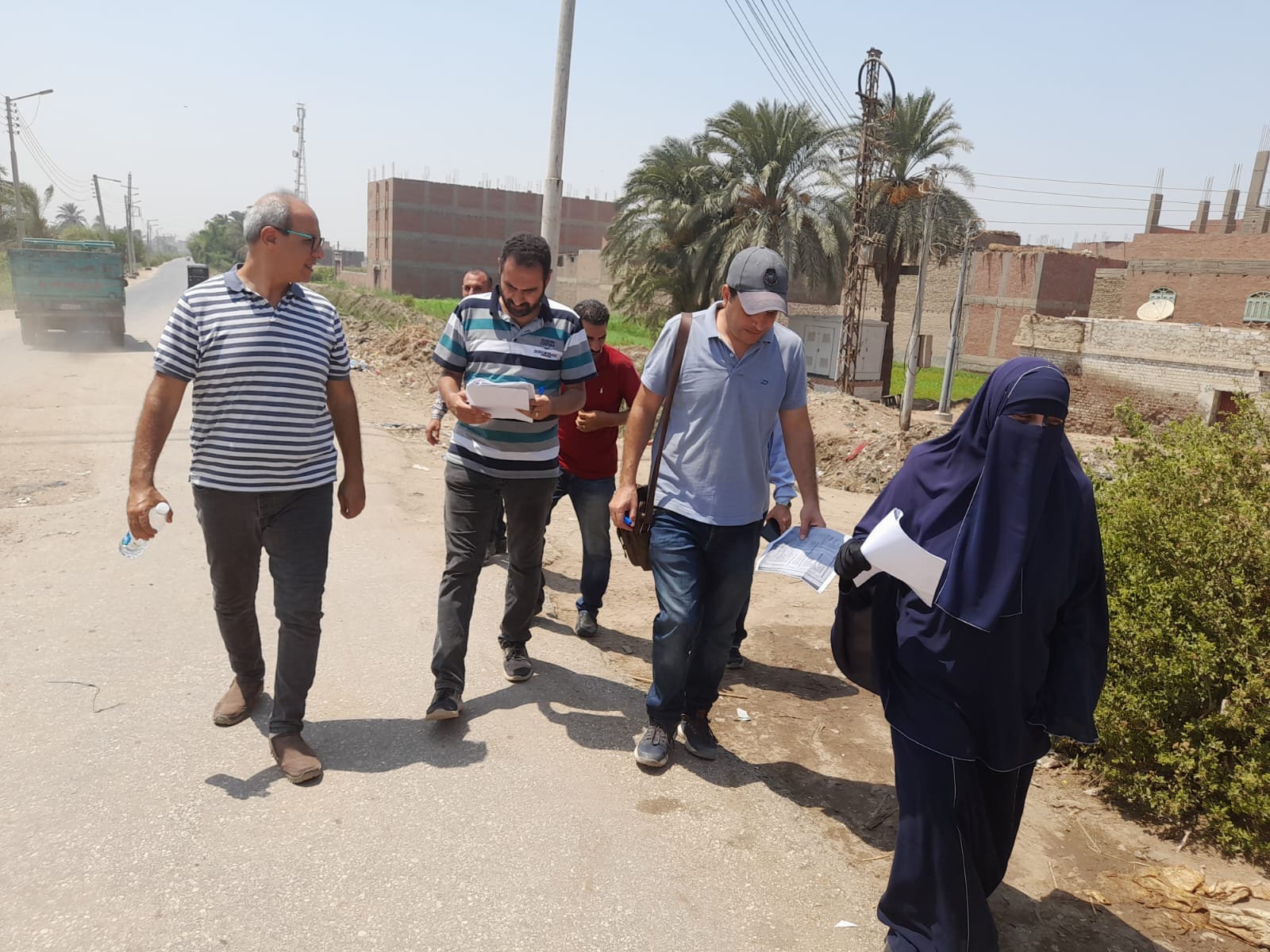 حملة لإزالة الحشائش لترع كوم الزرزور و قصر حيد وفرع زعبرة باسيوط