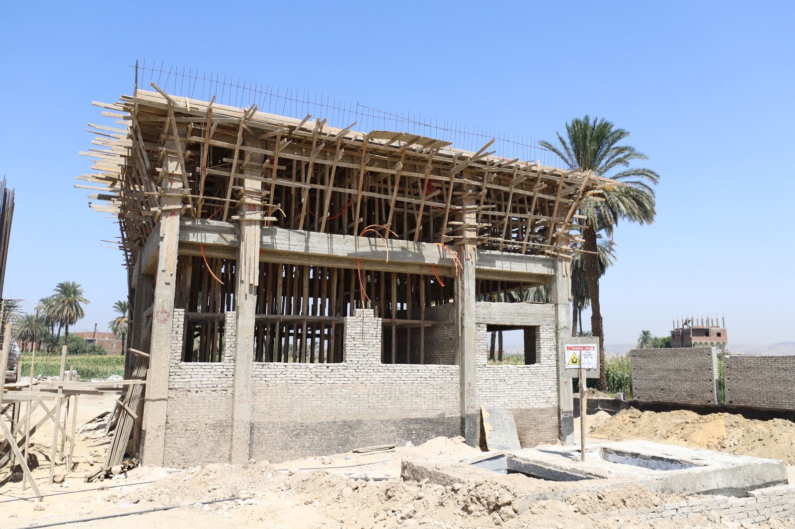 مياه أسيوط تتتابع نسب تنفيذ مشروعات تطوير قرى الريف المصري