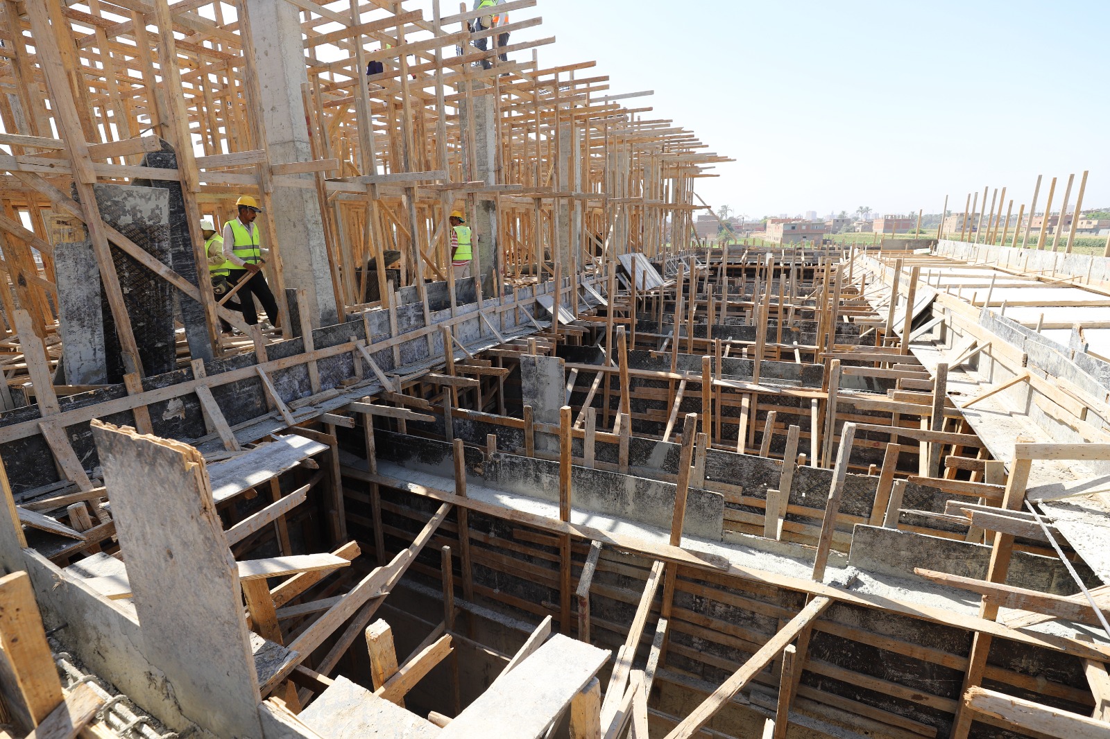 مياه أسيوط تتتابع نسب تنفيذ مشروعات تطوير قرى الريف المصري