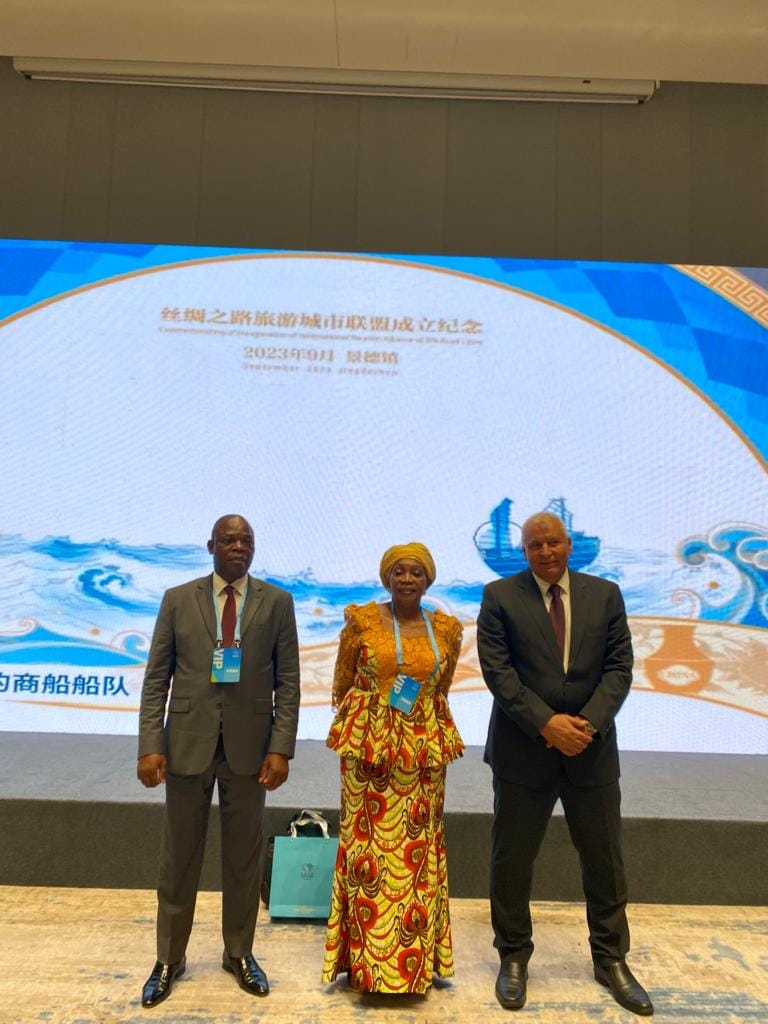 محافظ الوادي الجديد يشارك باحتفالية تأسيس 