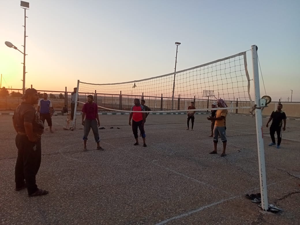 دوري كرة طائرة للشباب بالخارجة