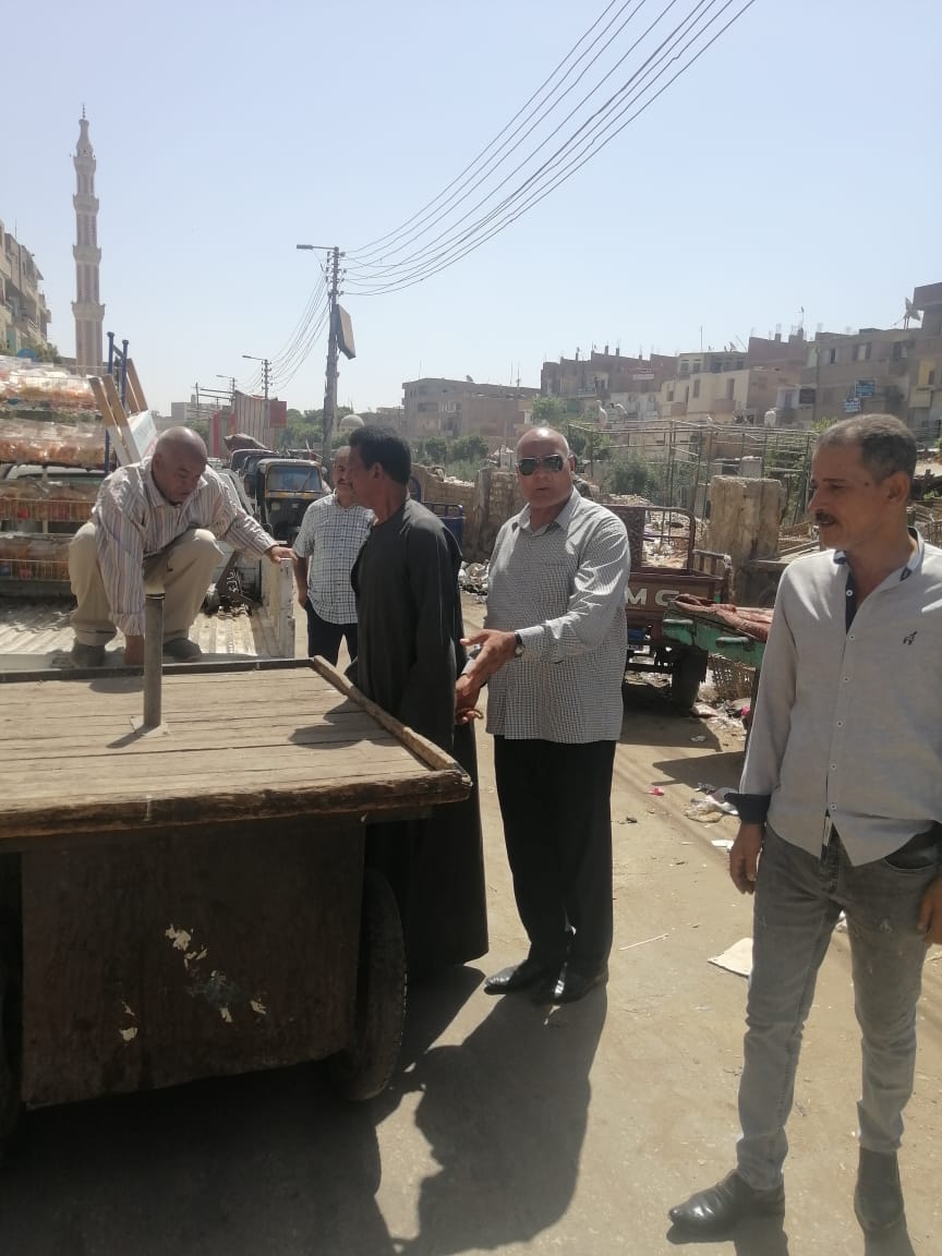 حملة مكبرة لرفع الإشغالات ونظافة وضبط الشارع بمركز ومدينة ديروط 