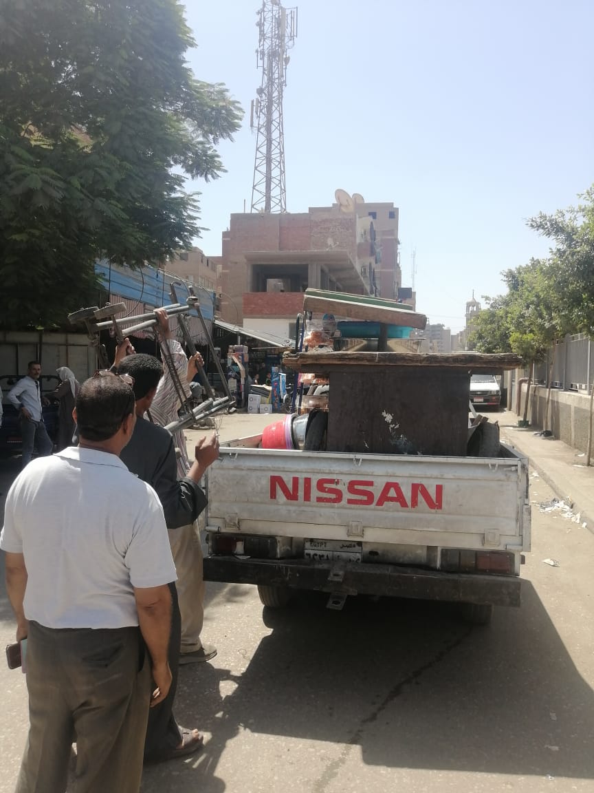 حملة مكبرة لرفع الإشغالات ونظافة وضبط الشارع بمركز ومدينة ديروط 