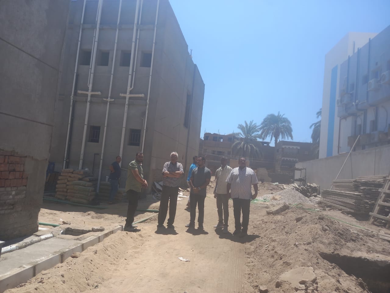 رئيس محلية صدفا يتفقد عدة مشروعات هامة في المبادرة الرئاسية حياة كريمة