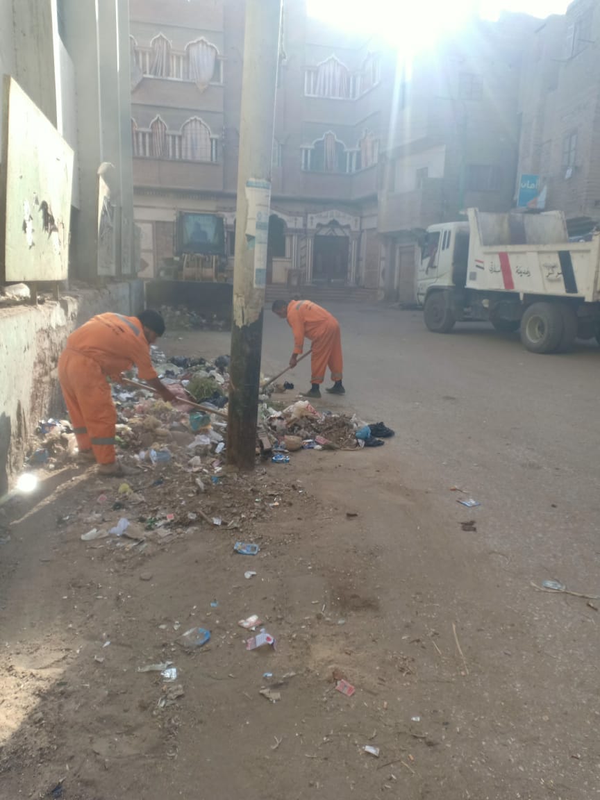 حملة لرفع المخلفات والقمامة ونظافة شوارع مدينة البداري