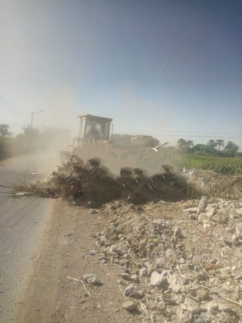 ابنوب ترفع 80 طن مخلفات في حملة لرفع المخلفات وأعمال النظافة