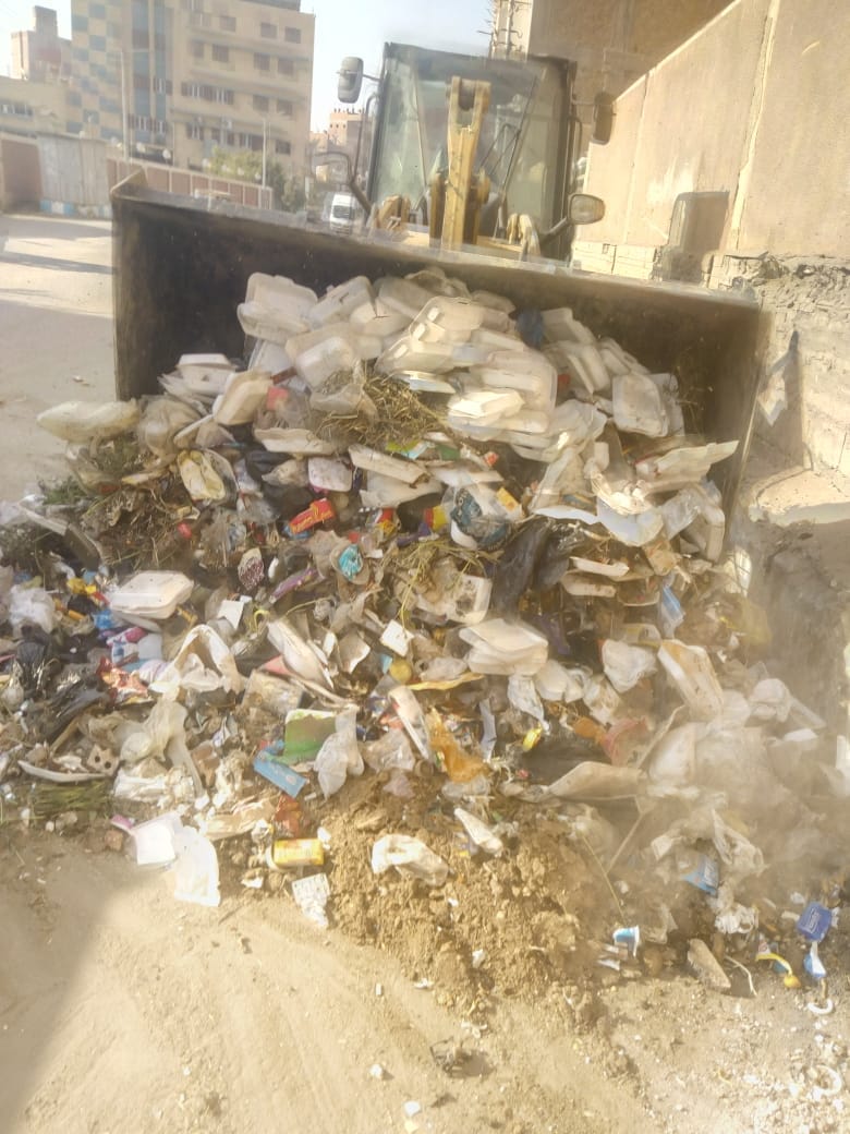 ابنوب ترفع 80 طن مخلفات في حملة لرفع المخلفات وأعمال النظافة