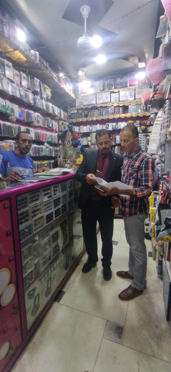 حملة حماية مستهلك لضبط الأسواق وضبط المخالفات في مدينة باريس بالوادي الجديد