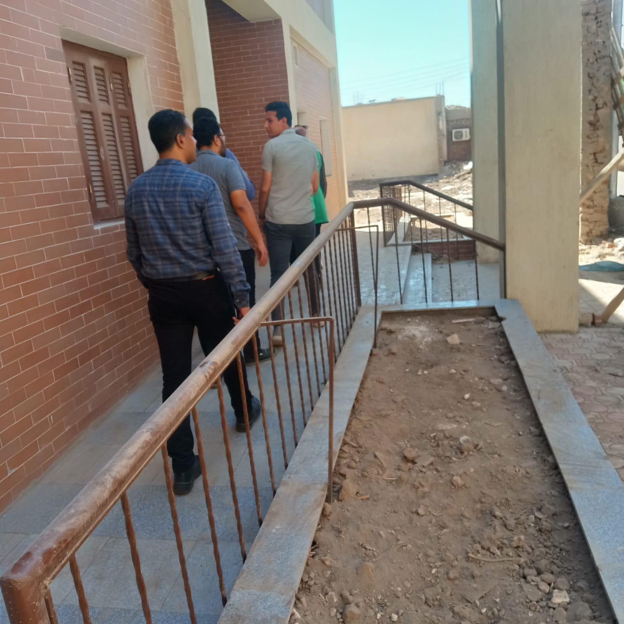 محافظة اسيوط تتابع وتتفقد مجمع خدمات قرية النخيلة ومجمع الخدمات الزراعية