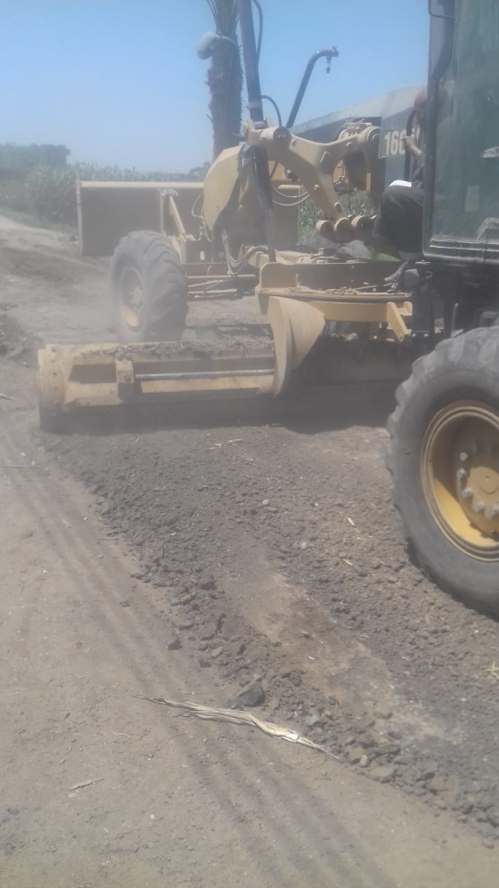 محلية ابوتيج تسوية طريق المغربات بمساحة تقدر بـ 1500 متر مربع