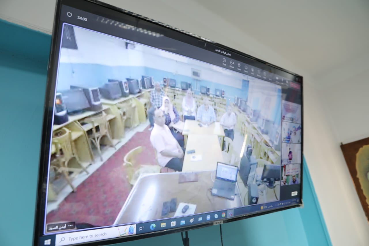 وكيل التعليم بالوادي الجديد يناقش استعدادات العام الدراسى الجديد وسد العجز بالمدارس