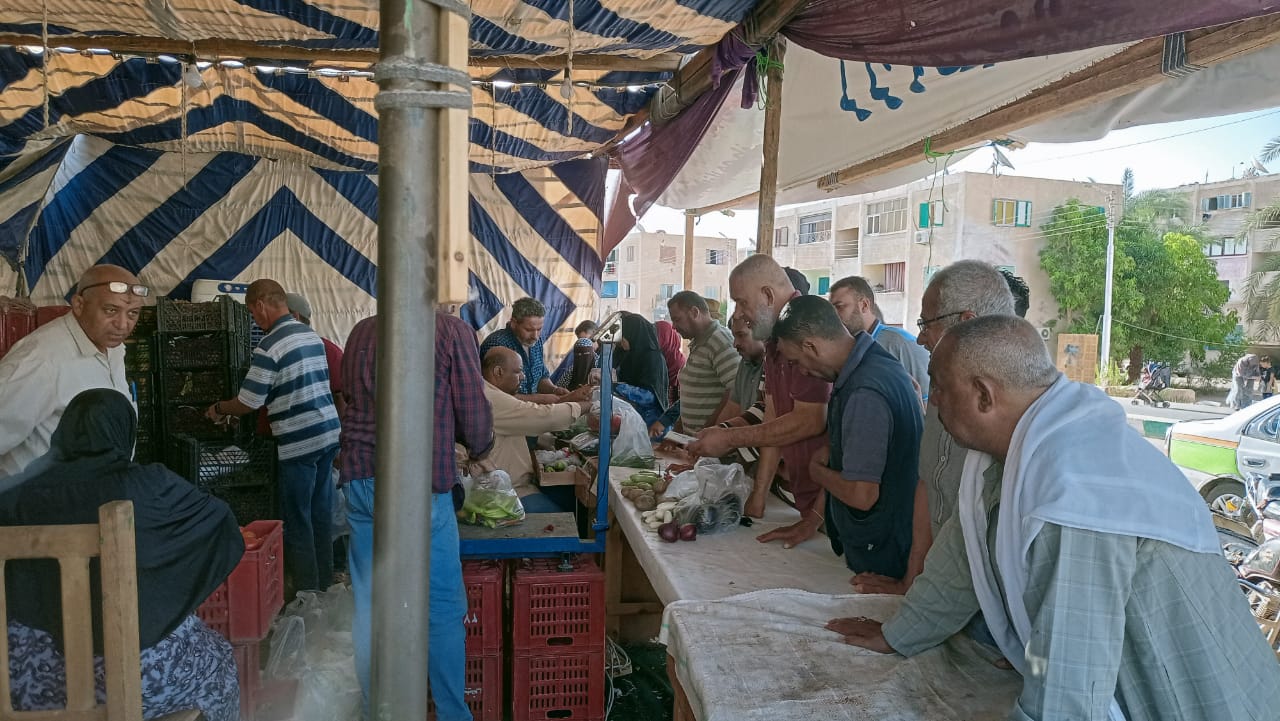 محلية الداخلة توفر بعض الخضروات الأساسية بأسعار مخفضة للمواطنين