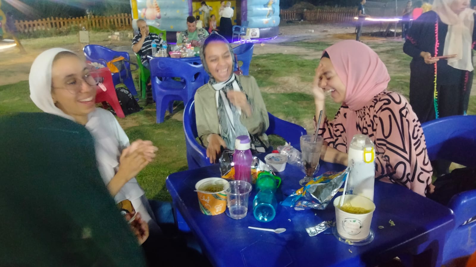 قصر ثقافة الطفل بالخارجة ينفذ رحلة ترفيهية للأطفال إلى حديقة ٣٠ يونيو