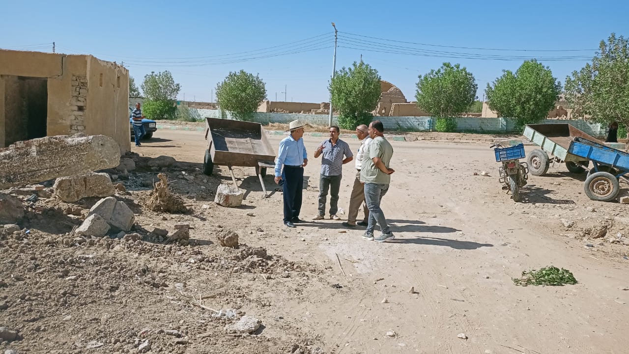 حملة لإزالة الأتربة والمخلفات والتراكمات والقمامة وجميع الاشغالات بمركز الداخلة