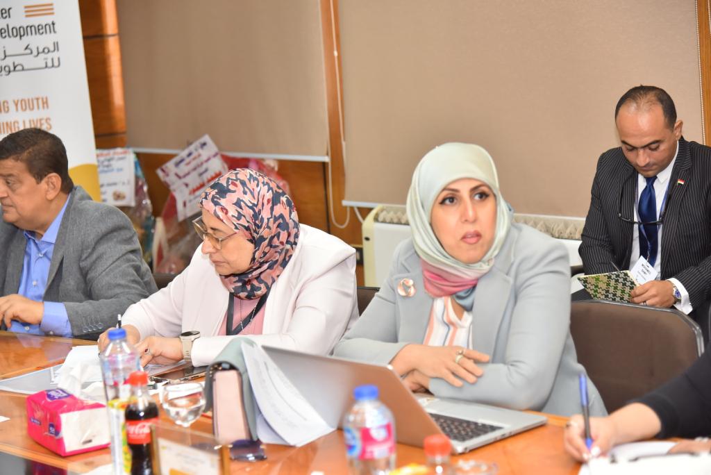 رئيس جامعة أسيوط يشهد فعاليات المائدة المستديرة لمناقشة المهارات المطلوبة لسوق العمل 