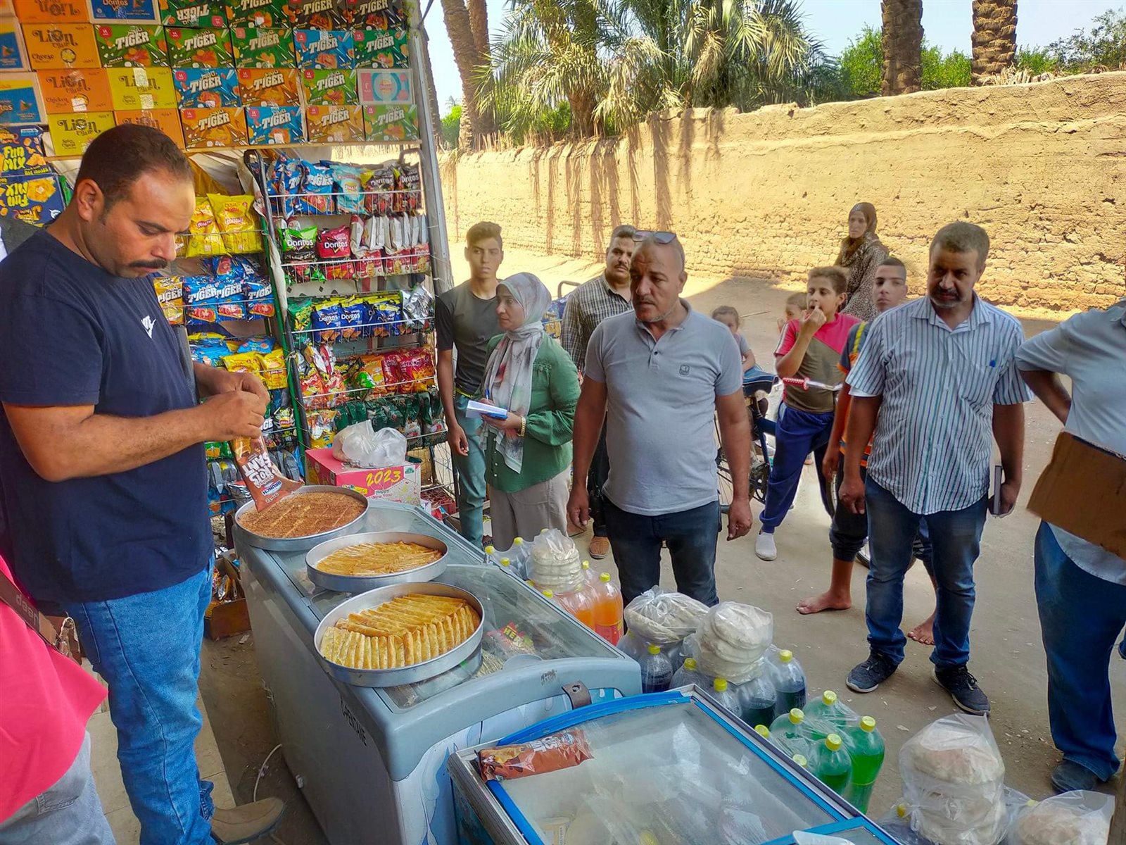 ضبط 40 كيلو كبدة غير صالحة للاستخدام وتحرير 28 محضر متنوع بالفتح