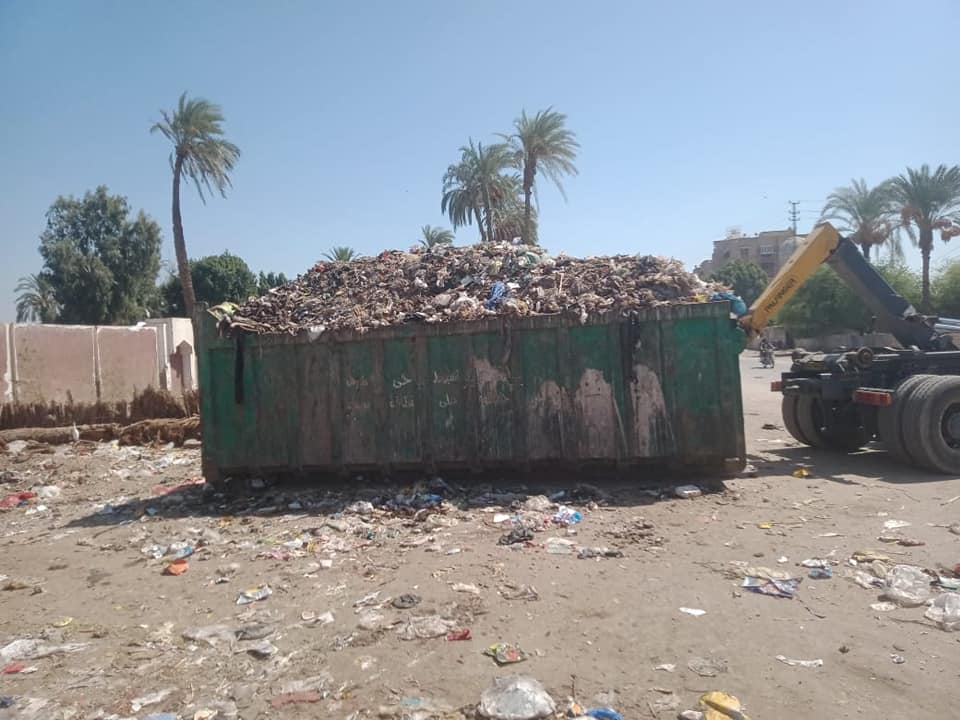 حي شرق اسيوط يقود عملية رفع مخلفات المشيخة والسبيل بالوليديه وسور الأزهر