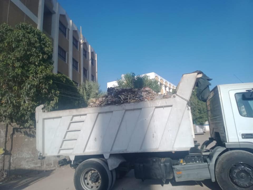 حي شرق اسيوط يقود عملية رفع مخلفات المشيخة والسبيل بالوليديه وسور الأزهر