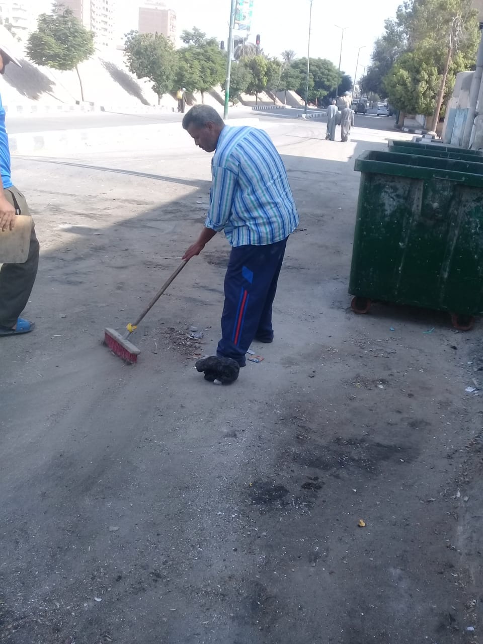 محلية ديروط تنفذ حملة مكبرة لرفع الاشغالات والمخلفات الصلبة وتحسين كفاءة الشوارع